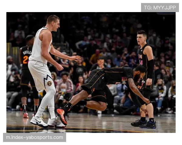 格纳布里、斯塔尼西奇伤愈归队，门兴之战迎来重要增援